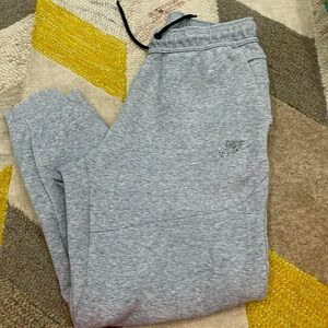 NIKE TECH JOGGERS